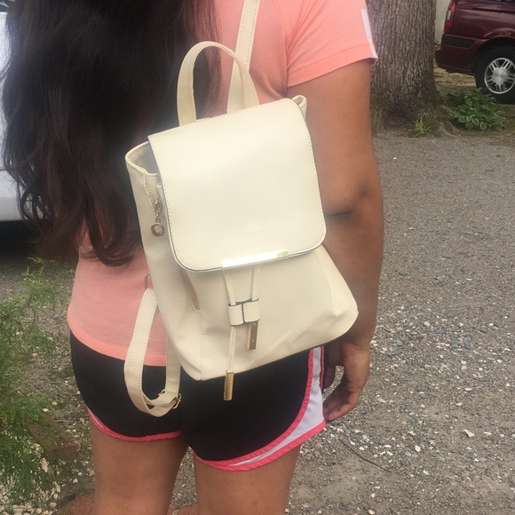 Preppy Backpack - Picture 2 of 7