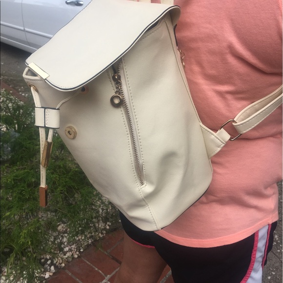 Preppy Backpack - Picture 6 of 7