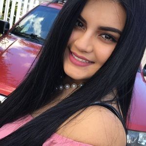 Meet your Posher, Adriana