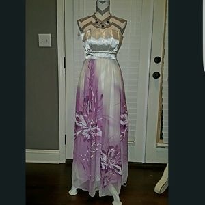 NWT Strapless floral Ever-pretty dress Size 8