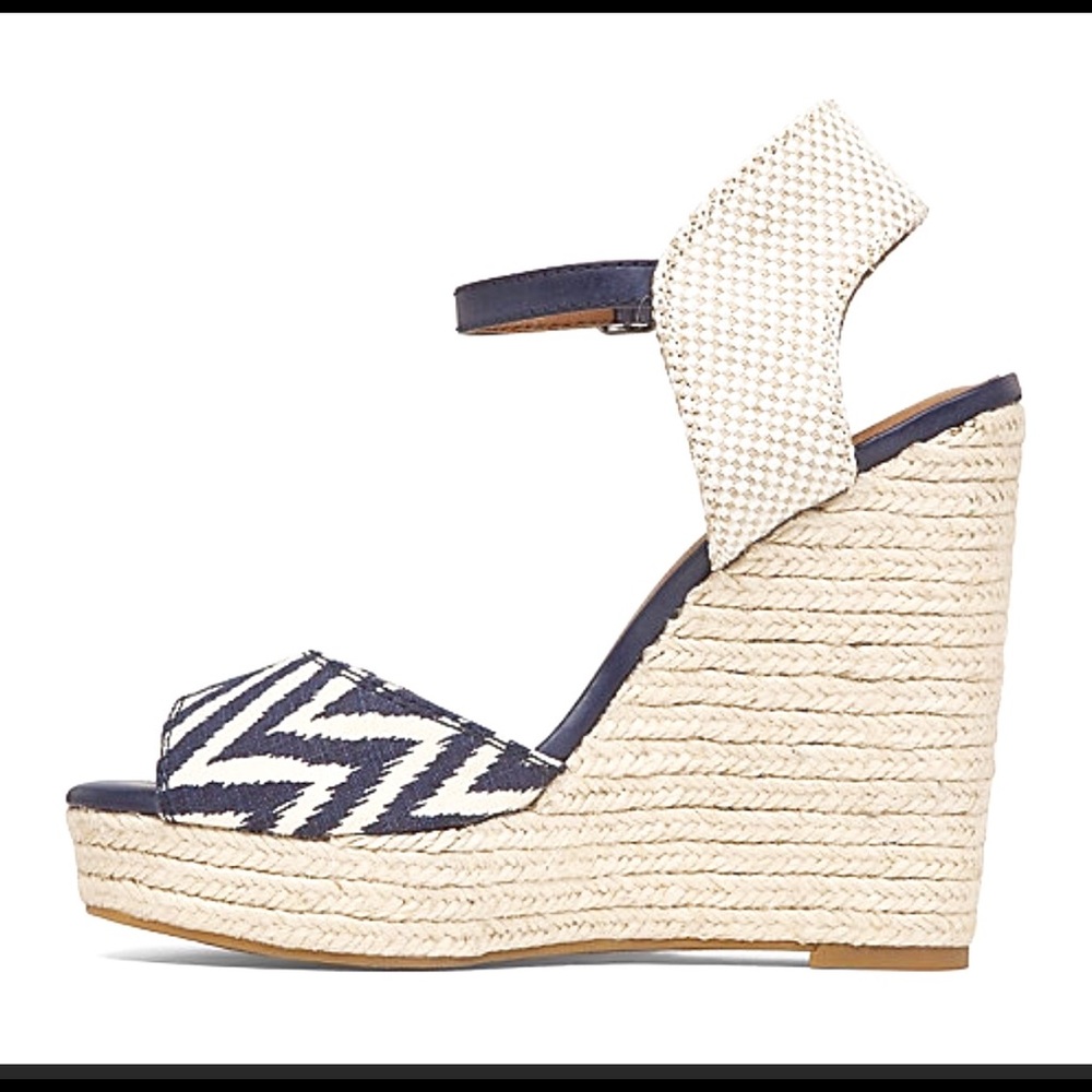 NWT Lucky Brand Lucky Women's Wedge Sandal - Picture 2 of 2
