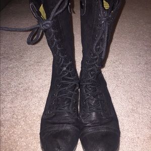 Combat boots