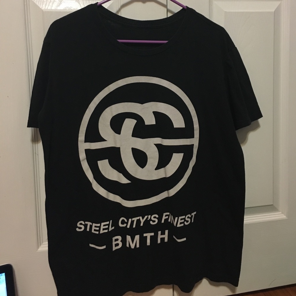 Hot Topic Bring Me The Horizon steel city shirt. L