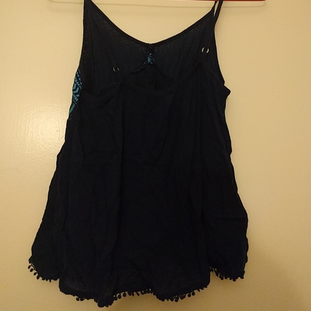 Aztec pattern tank - Picture 2 of 3