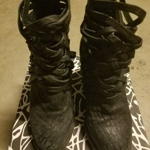 Free People black leather size 6 chunky heels