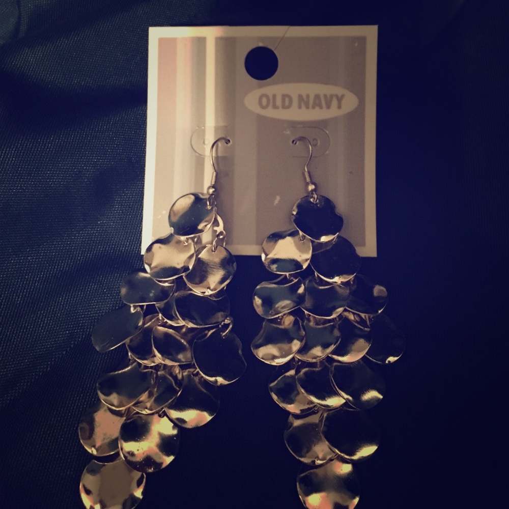Dangle earrings