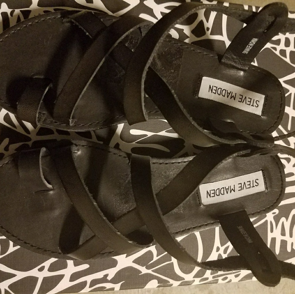 Steve madden Black strappy sandals size 5