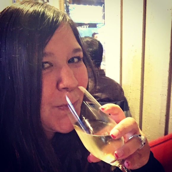 Meet your Posher, Gina - Picture 1 of 1
