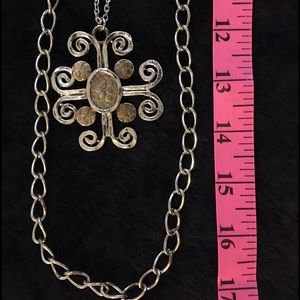 Vintage 1970s necklace