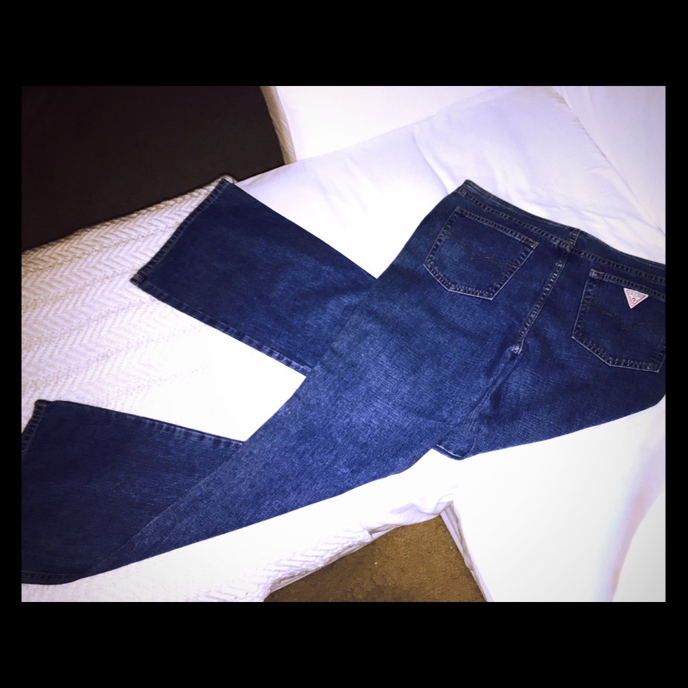 Guess Jeans Size 29 Never Worn.