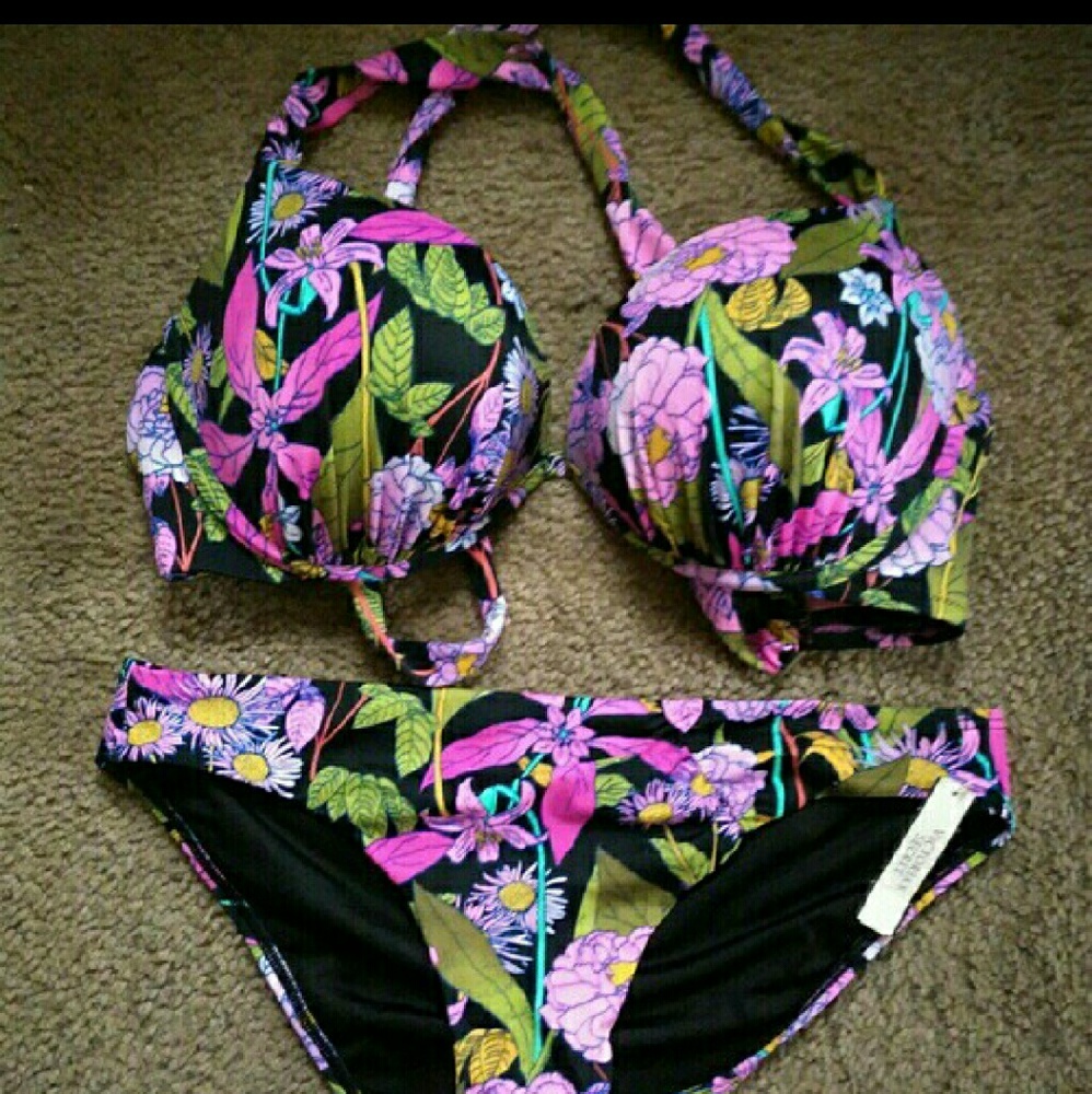Floral bikini