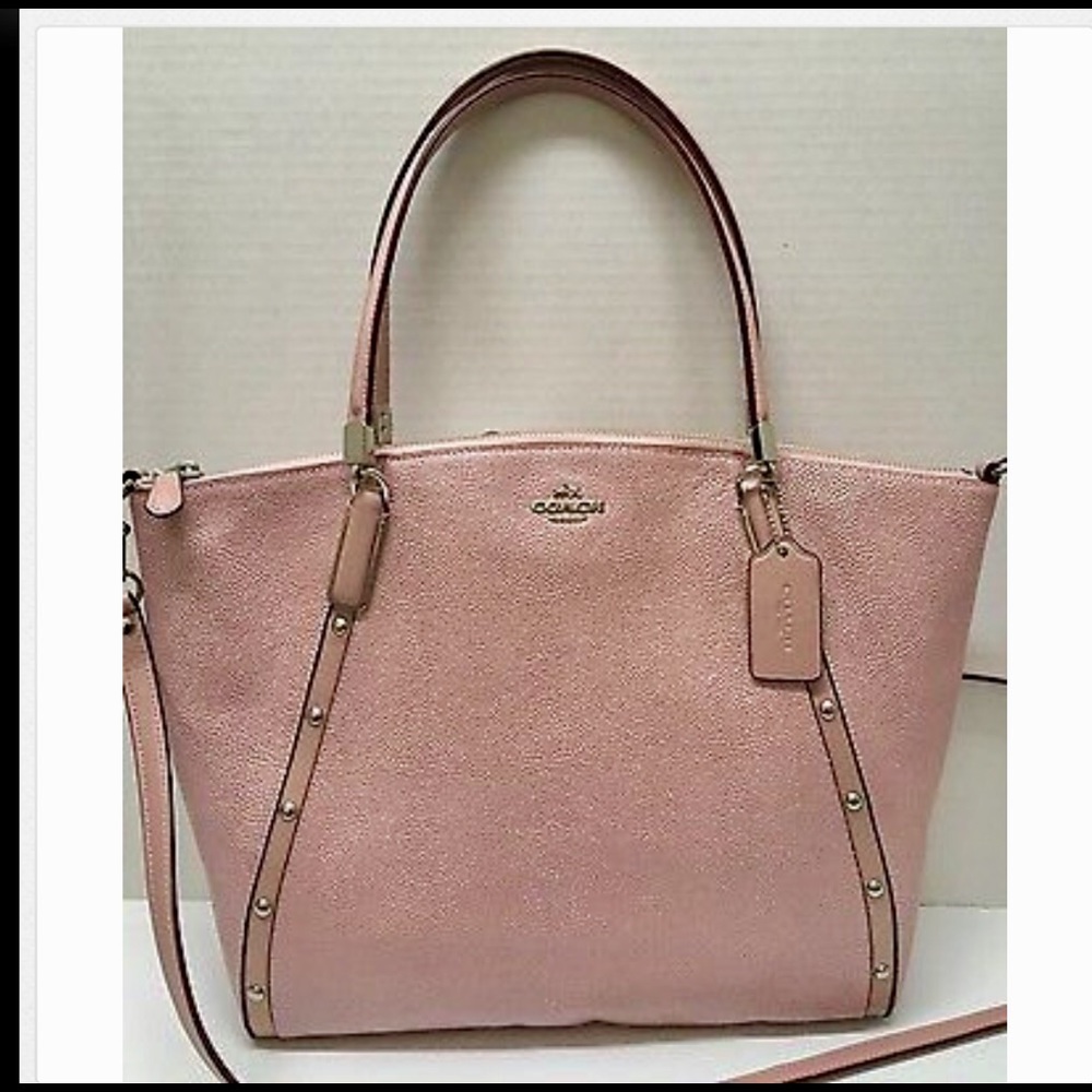 NWT Coach Kelsey in caviar studded pebble leather