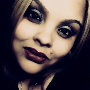 Meet your Posher, Yajaira