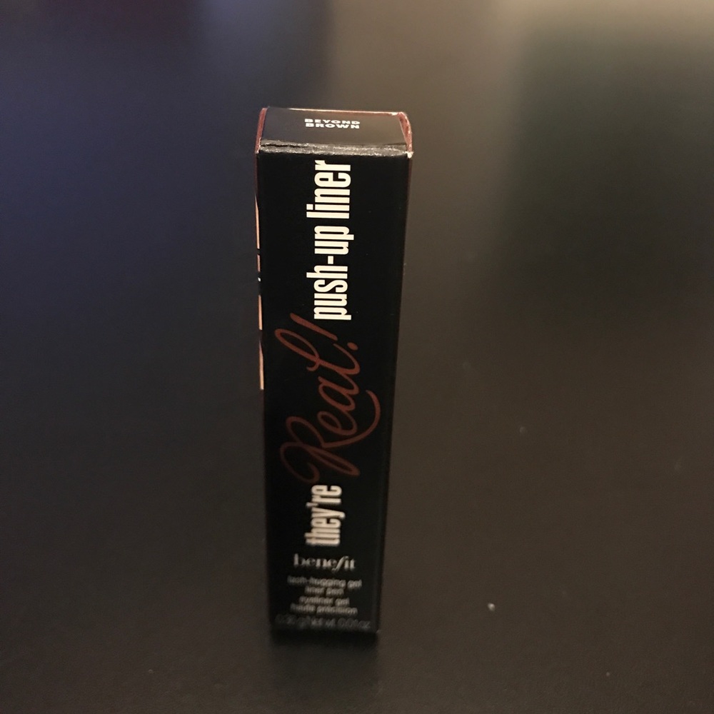 LOWEST PRICE Benefit push up liner