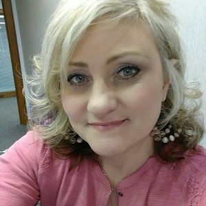 Meet your Posher, Esther