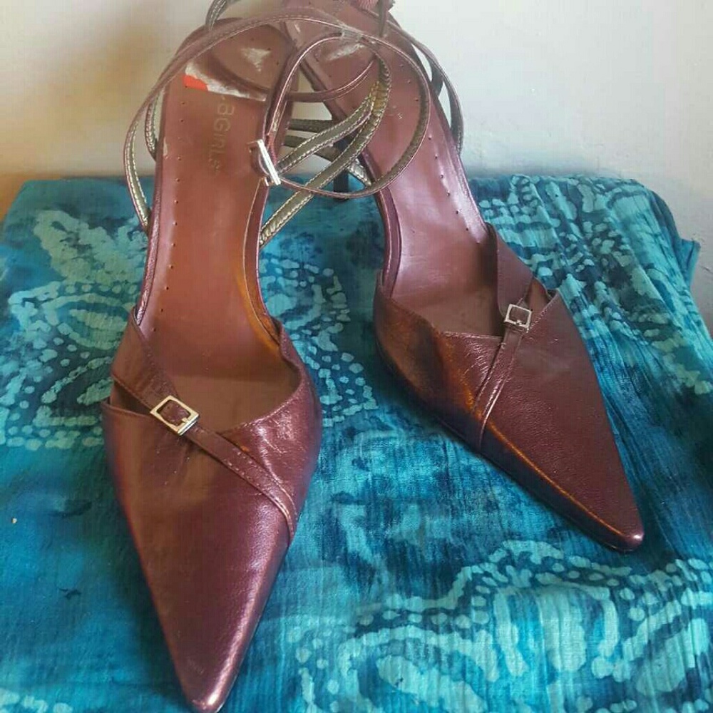 BCBGIRLS STILETTO PUMP  NWOT