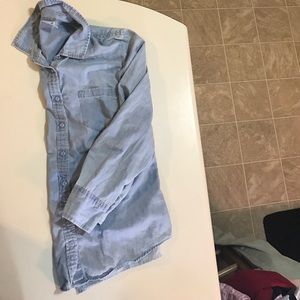 Chambray button down. Excellent condition!