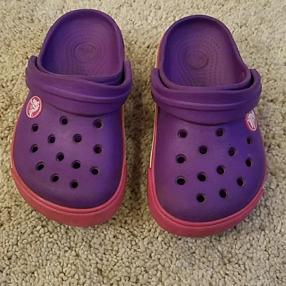 CROCS