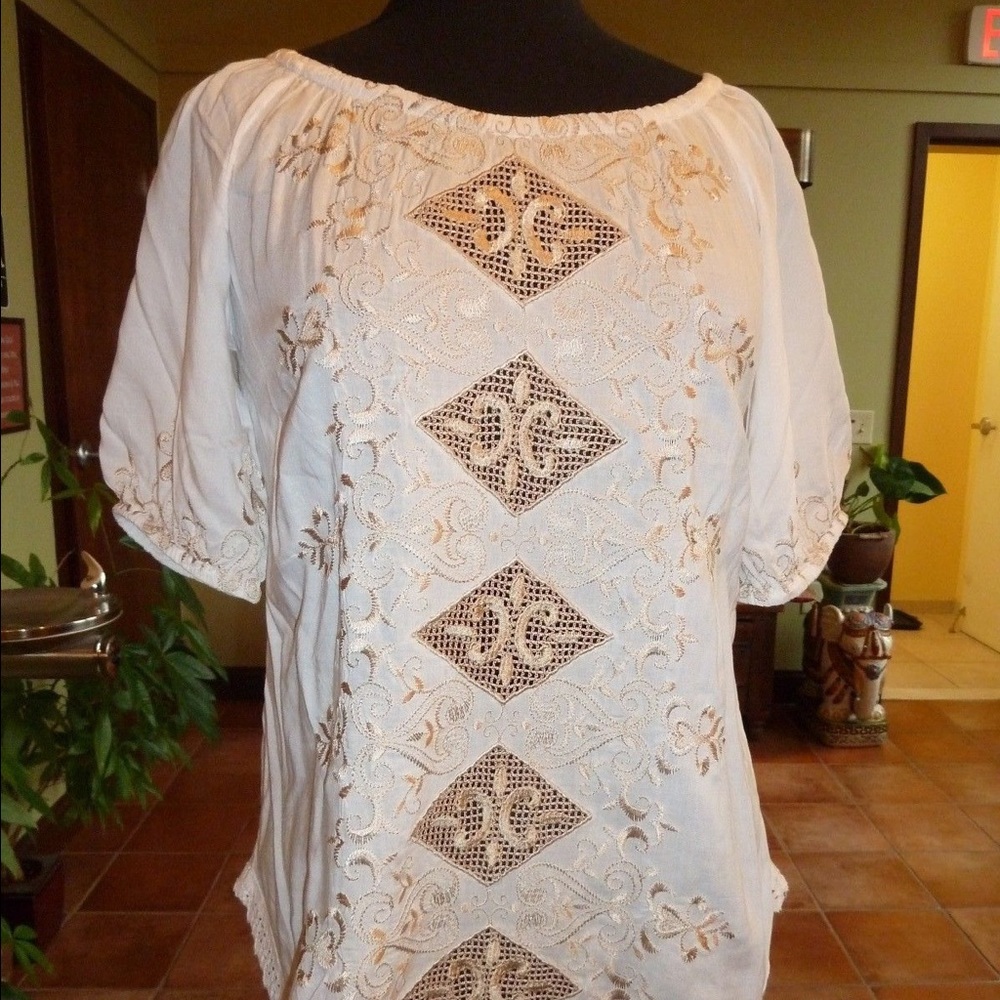 Lucky Brand white blouse t-shirt