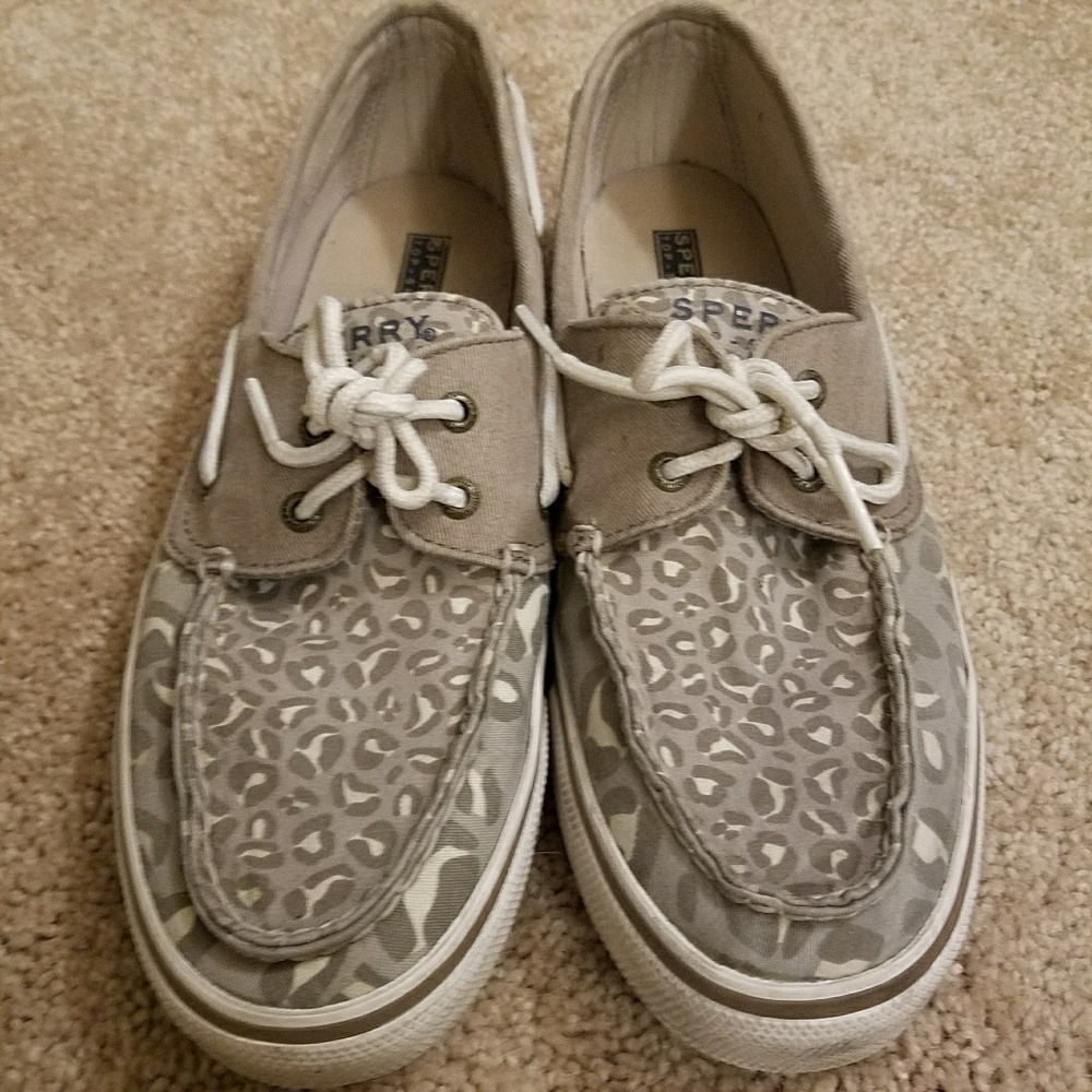 Sperry Top-Sider Grey Leopard Print Shoes, size 9