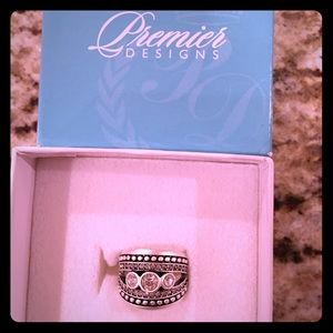 Premier Designs Ring