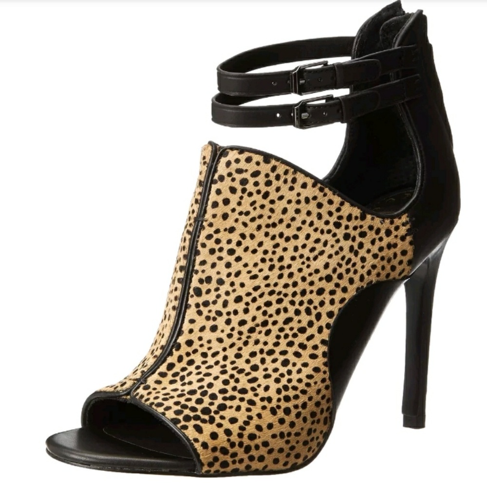 Dolce Vita Hamila Womans leopard Calf-hair peep to