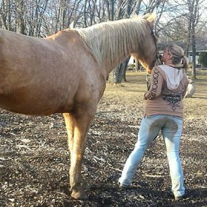 Meet your Posher, Laura