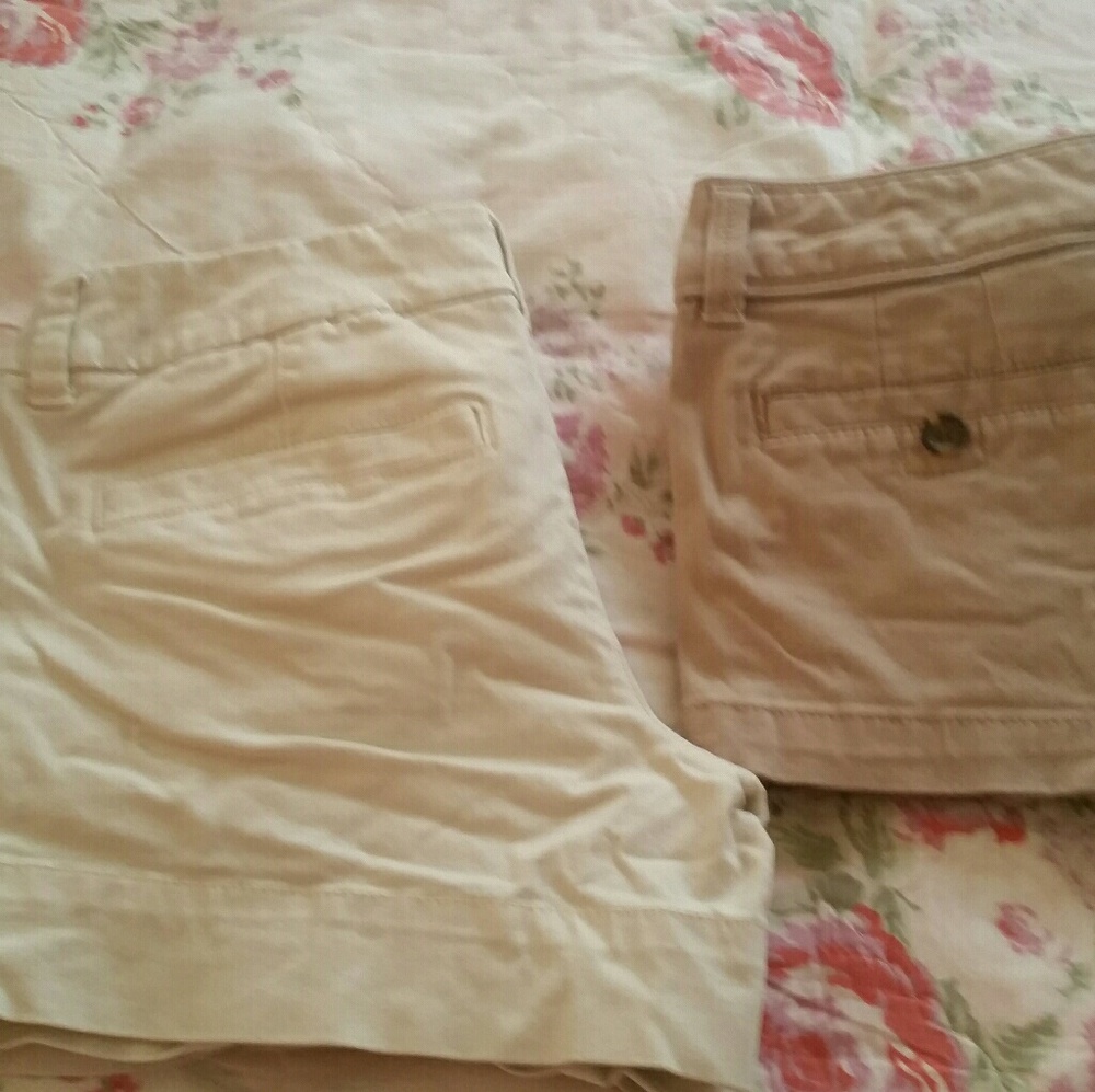 2 shorts ready for summer size 0