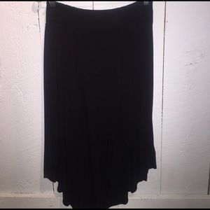 Black high low skirt.