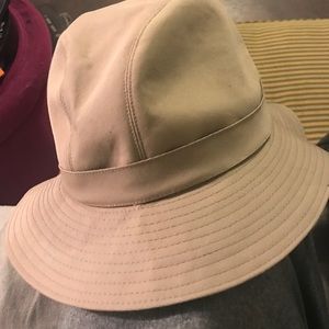 Burberry hat