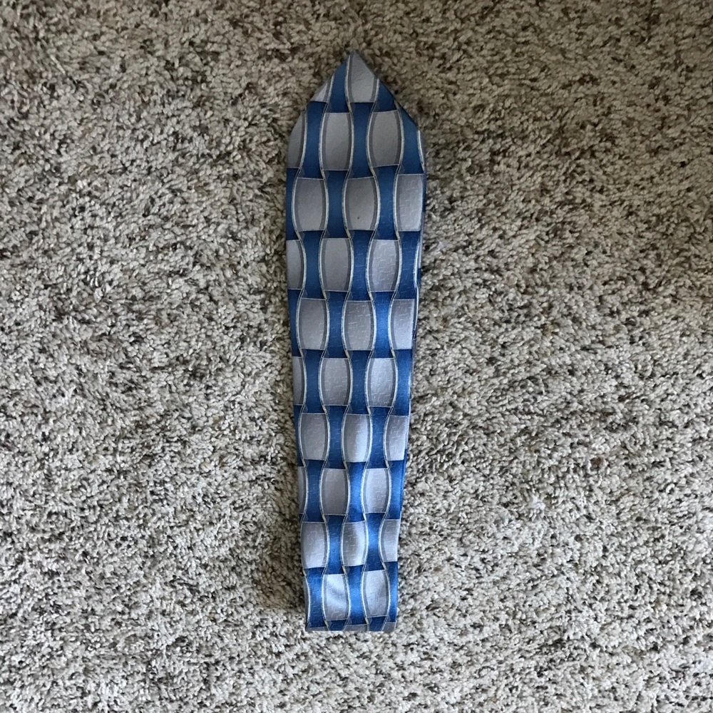 Blue and gray Arrow tie