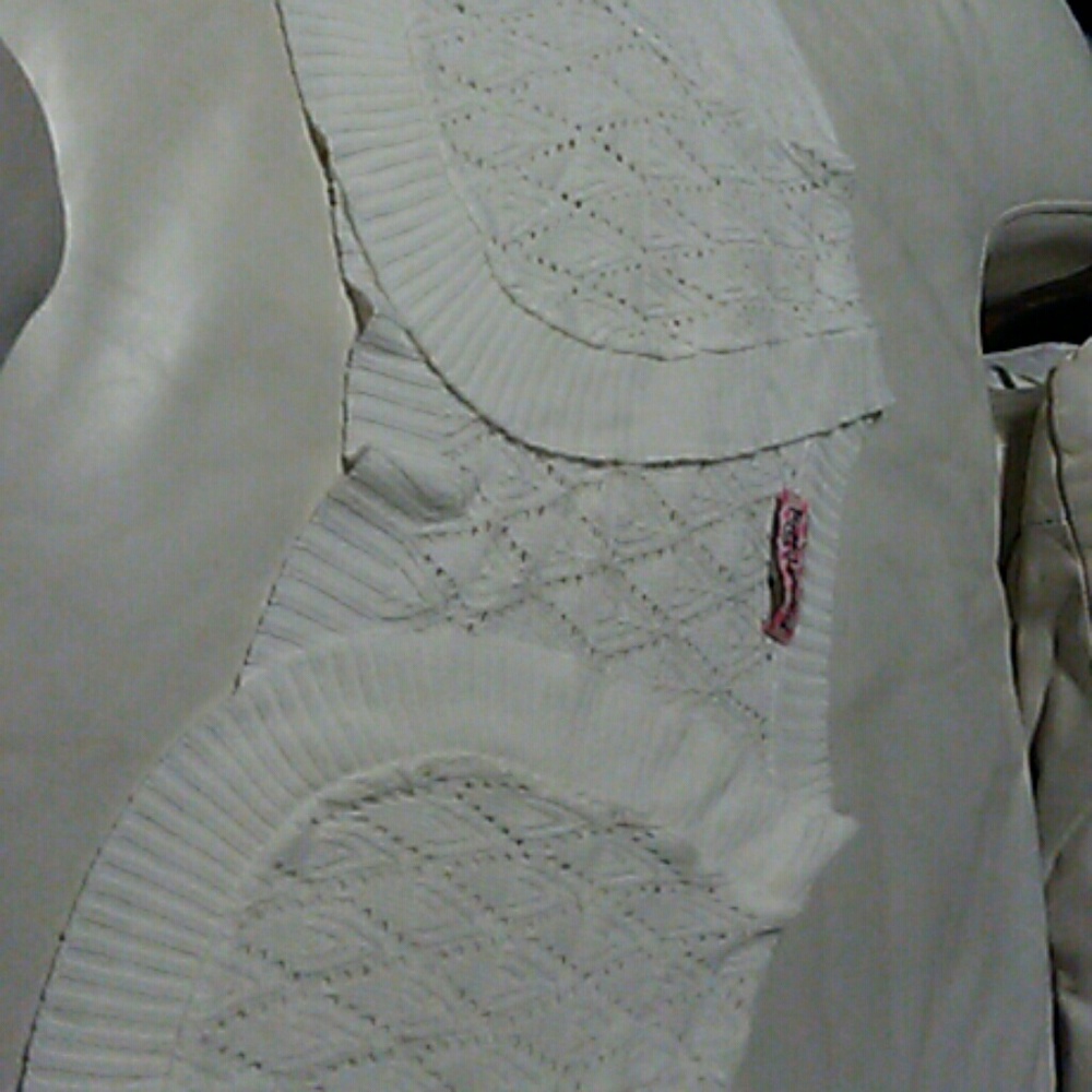 white shaw Jacket( bundle 2 for 12