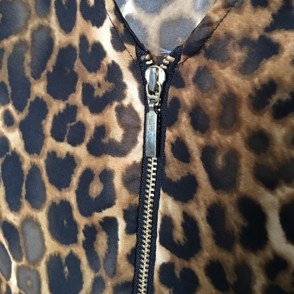 Express Leopard Print Zip Front Blouse - Picture 2 of 4