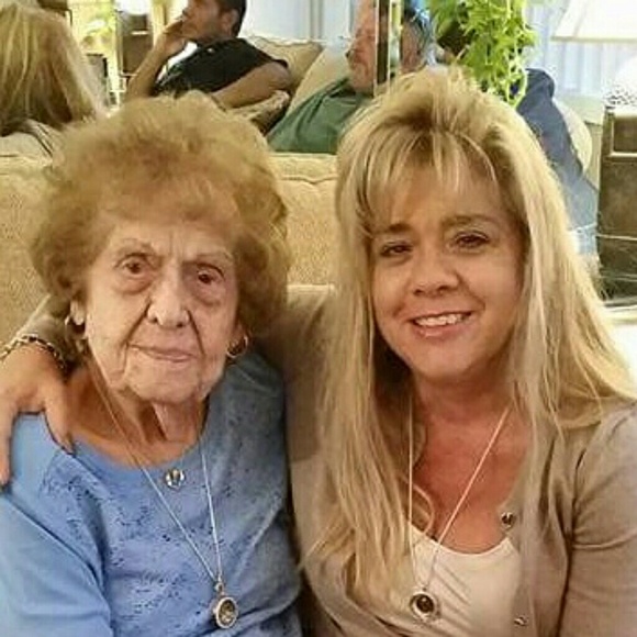 Meet your Posher, Gina - Picture 1 of 1