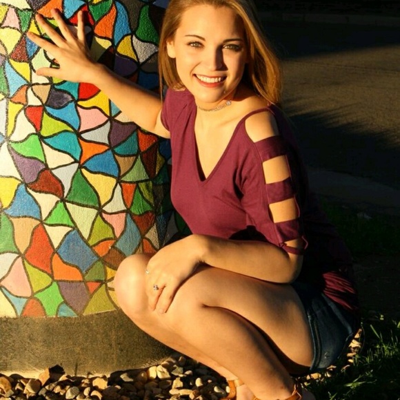 Dreamy Purple Cutout Sleeves - Picture 4 of 4