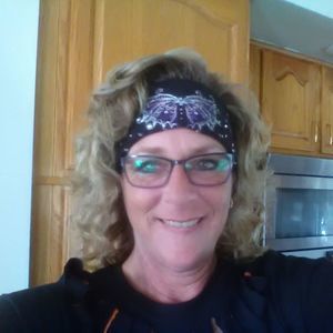 Meet your Posher, Cynthia