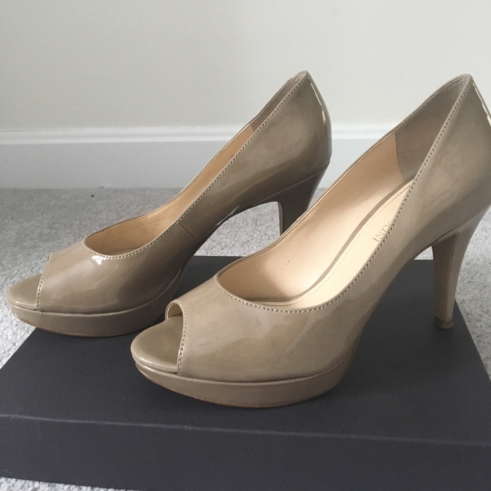 Enzo Angiolini peep toe pumps