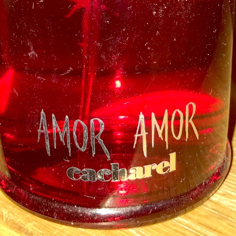 Amor Amor from Cacharel