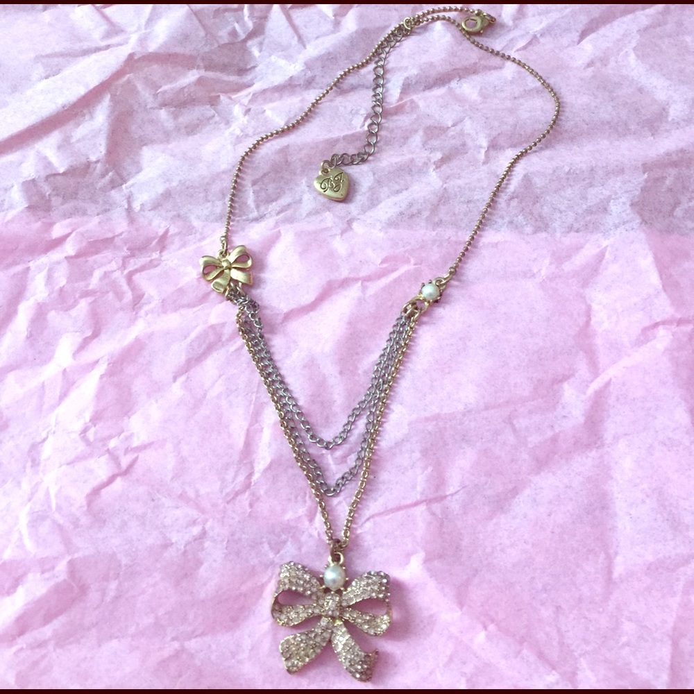 🔥Final price drop🔥Betsey Johnson necklace