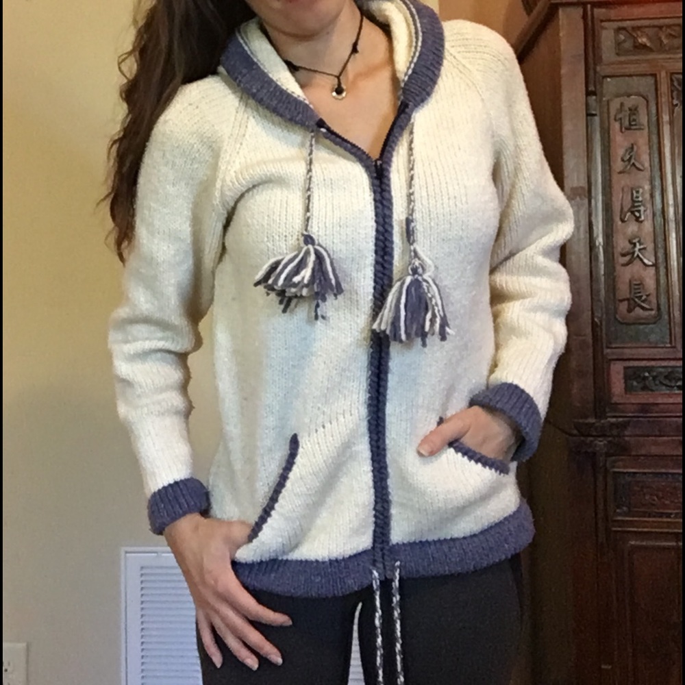 Alpaca full zip sweater. Very warm. Size small.