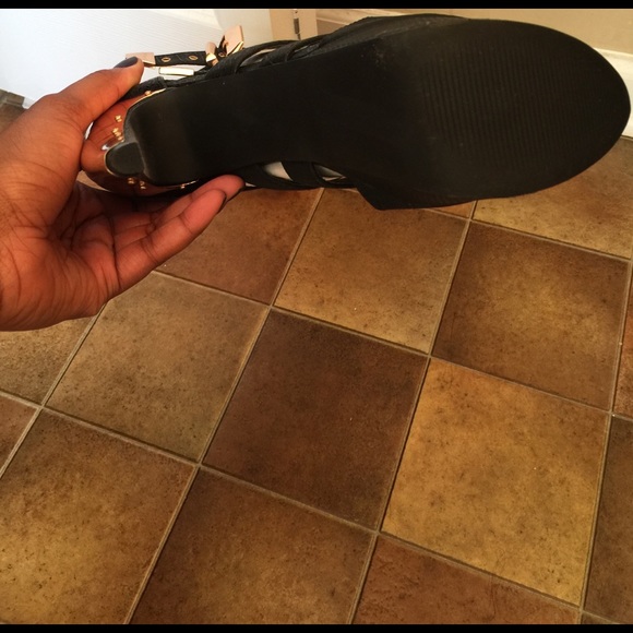 Steve Madden heels - Picture 2 of 4