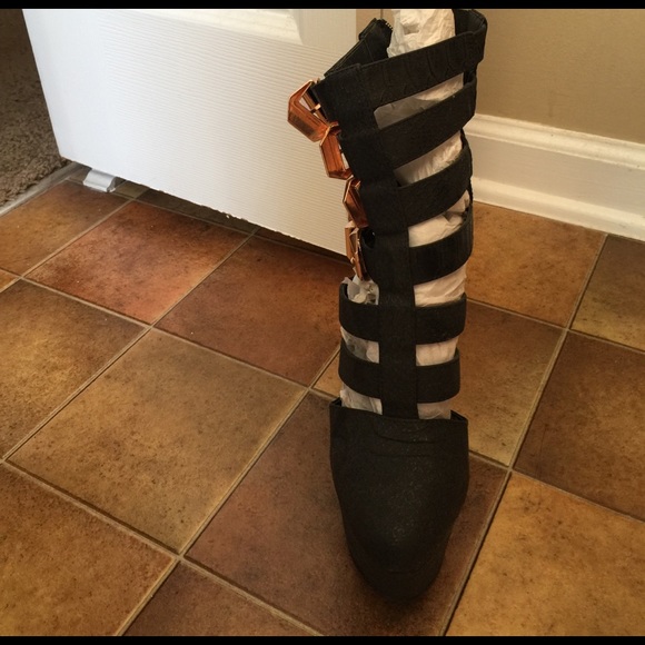 Steve Madden heels - Picture 3 of 4