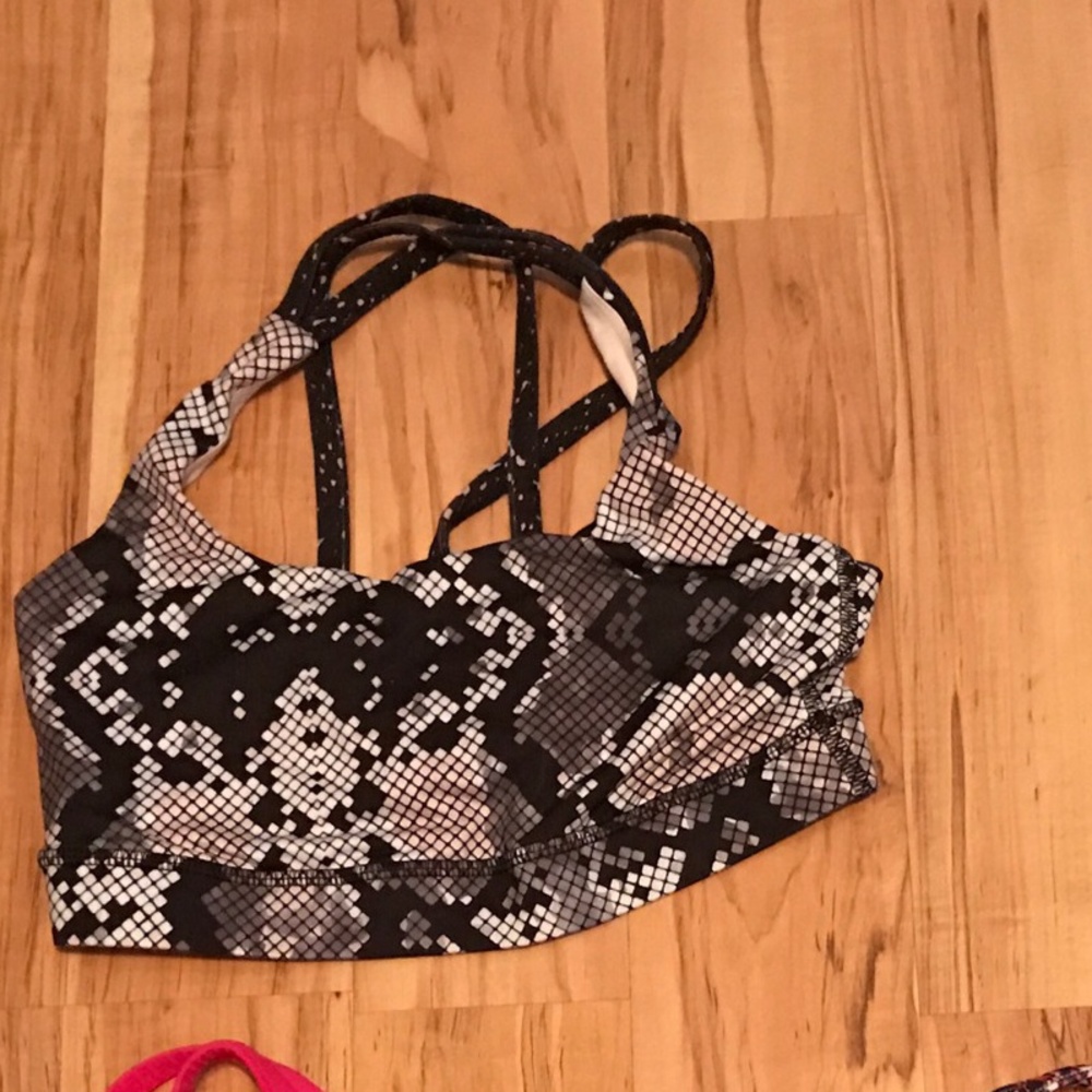 luluLemon sports bra