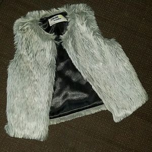 Genuine kids from Oshkosh-Grey fur vest