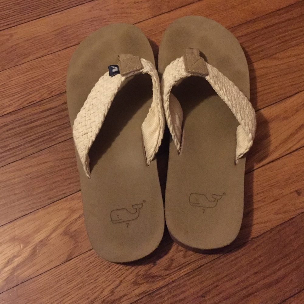 Vineyard Vines flip flops