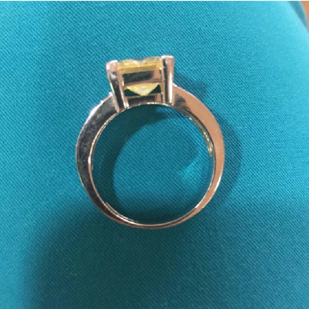 Swaroski ring - Picture 3 of 3