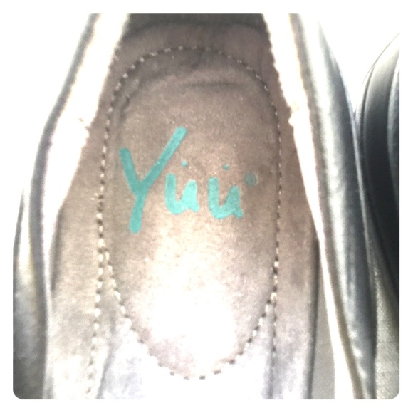 yuu mary jane shoes