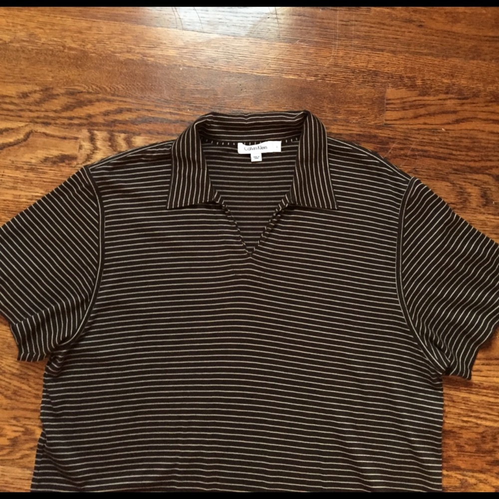 CALVIN KLIEN KNIT V NECK WITH COLLAR
