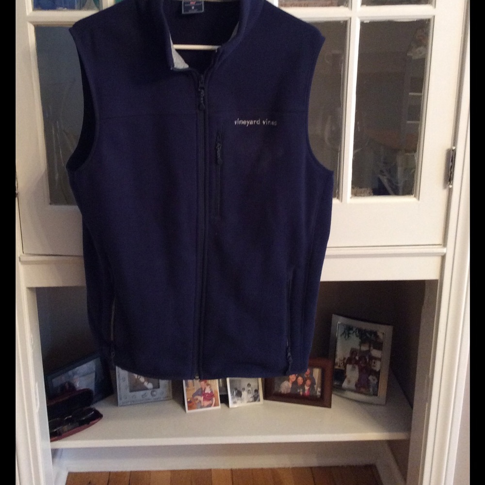 Vineyard Vines navy men's vest new without tags