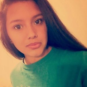 Meet your Posher, Gloria